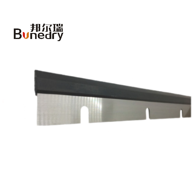 Wash up Blade for Mitsubishi Diamond V3000 Press, 1126mm L X 40mm W X 11 Slots, Metal/Rubber from China supplier