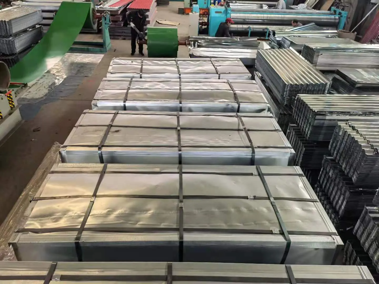 Top quality color roofing sheets steel sheet coil coated roof tile corrugated sheets from China supplier