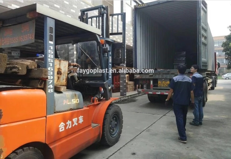 Small Semi-automatic Stretch Bottle Blowing Machine from China supplier