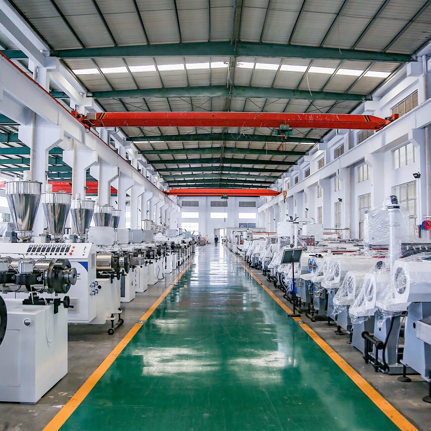 Customized Manufacturer PVC Foamex Water Pipe Making Machine Plastic Extruder from China supplier