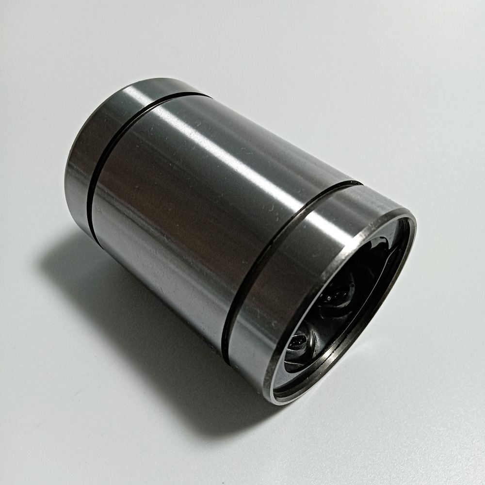 China High Quality Linear Ball Bushing LME20GA With Size 20mm*32mm*45mm High Precision Linear Ball Bearing LME20GA for CNC from China supplier