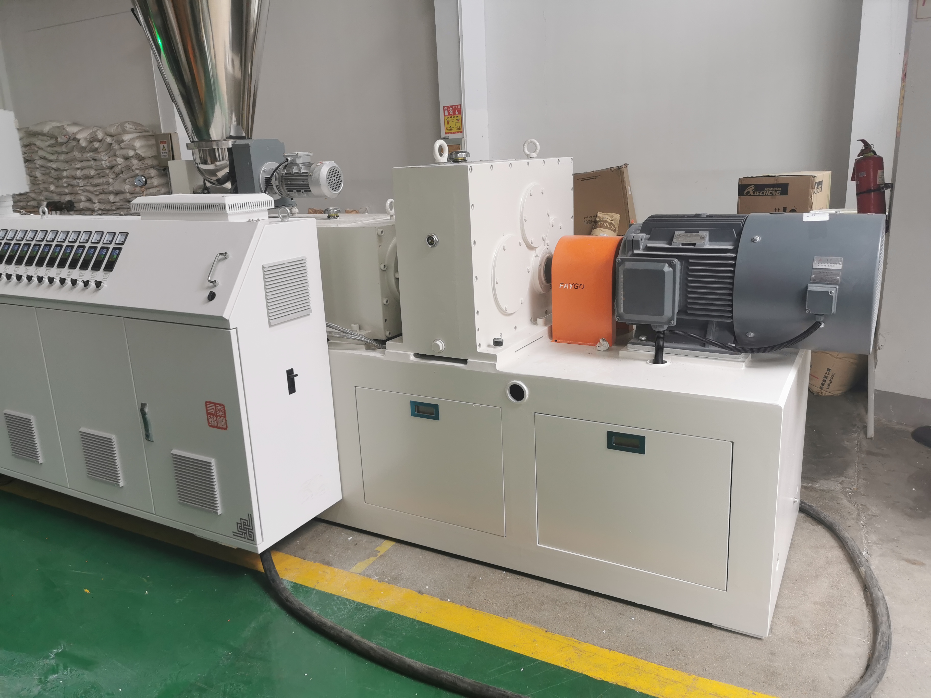 FAYGO UNION Plastic ABS PE PP Tube Rolling Cores for Film Tape and Paper Core Packaging Cutting Machine from China supplier