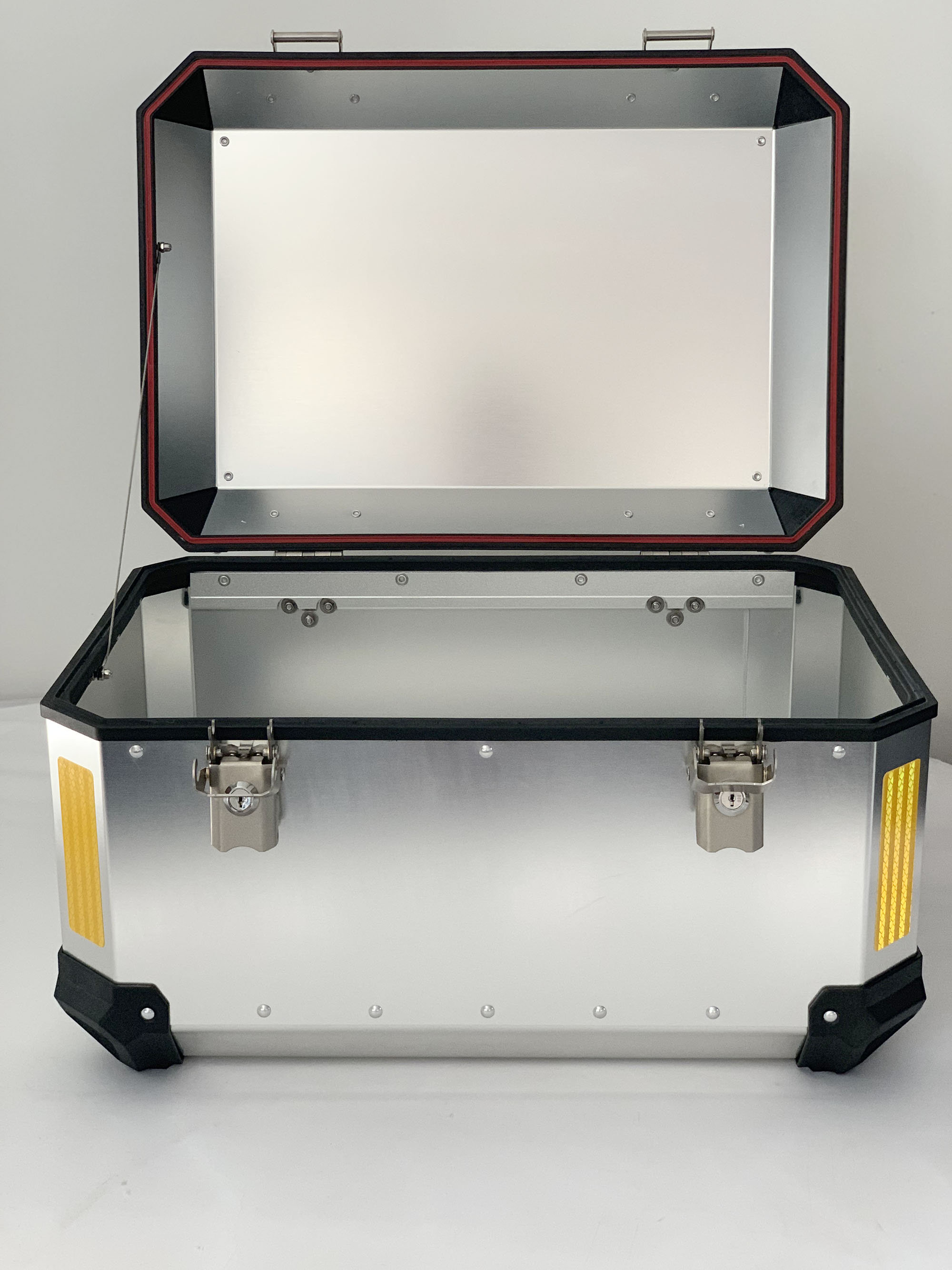 Tripfella aluminium top case - 58L from China supplier