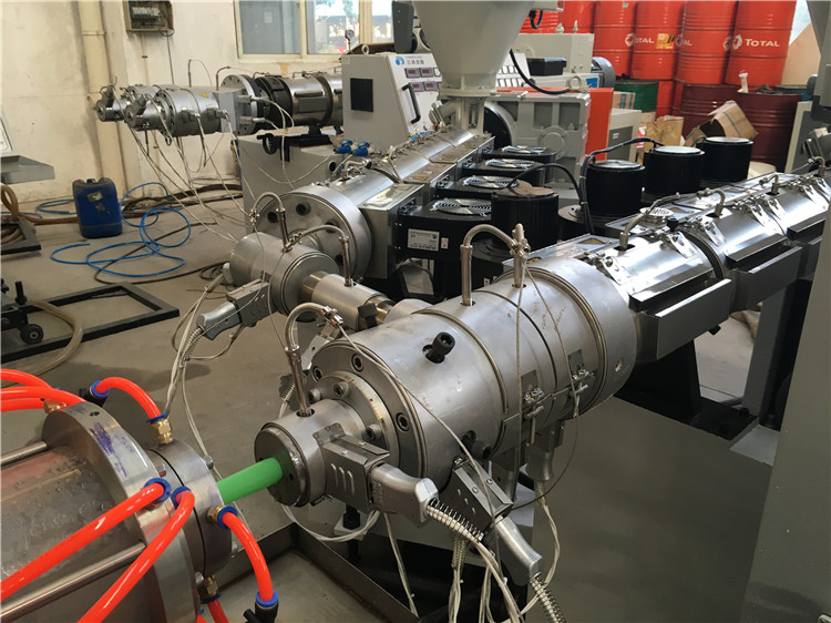 FAYGO UNION Plastic Extrusion Machinery Produce Window Door Profile Machine and Hose Pipe Extrusion Machine from China supplier