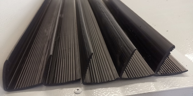 FAYGO UNION Door Window Making Soft Flexible Water Stop Manufacture PVC Sealing Profile Extrusion Machine from China supplier