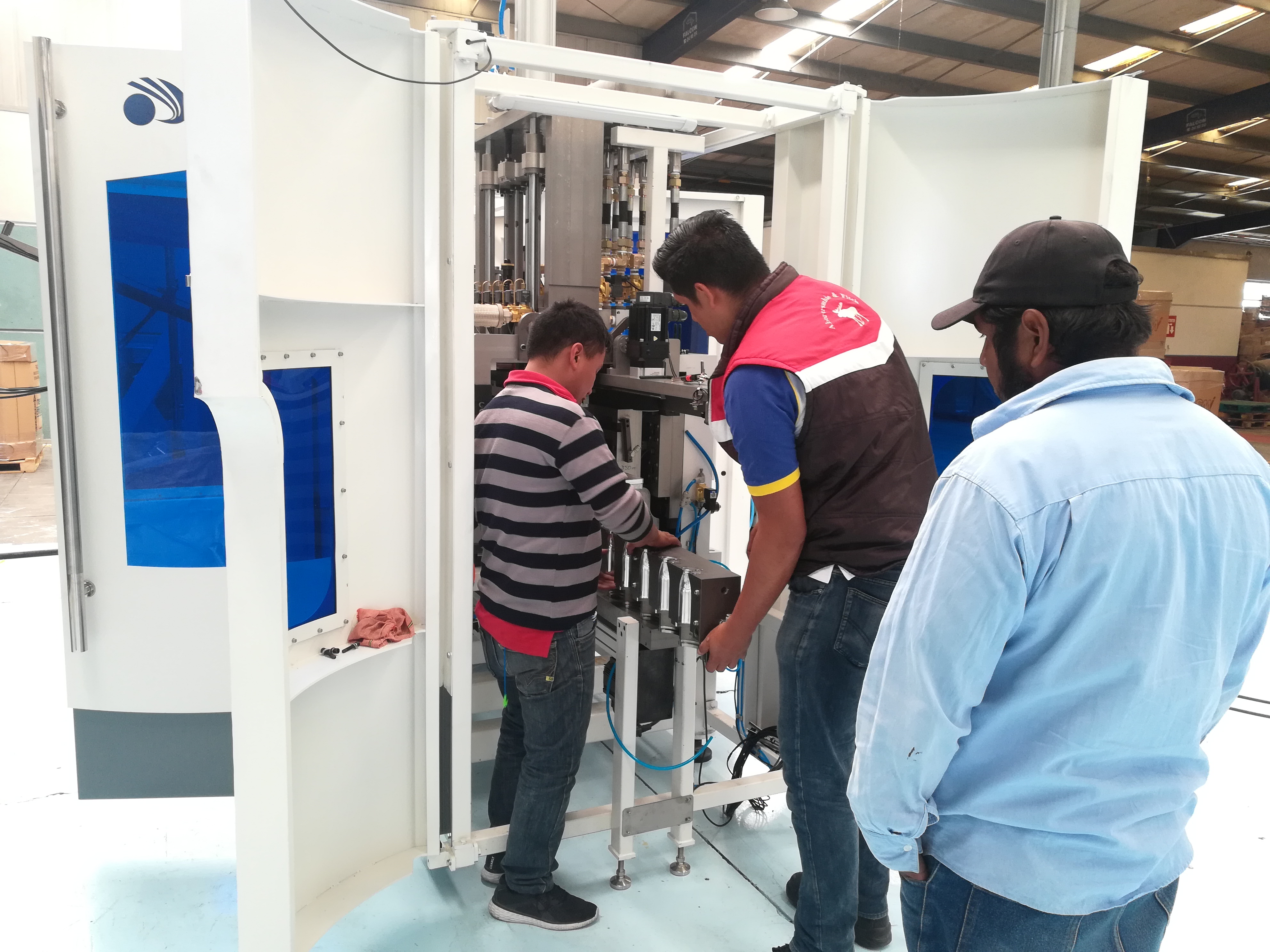 Faygo Union High Speed Advanced Tech K4 Drinking Water Bottle Making Machine Price from China supplier