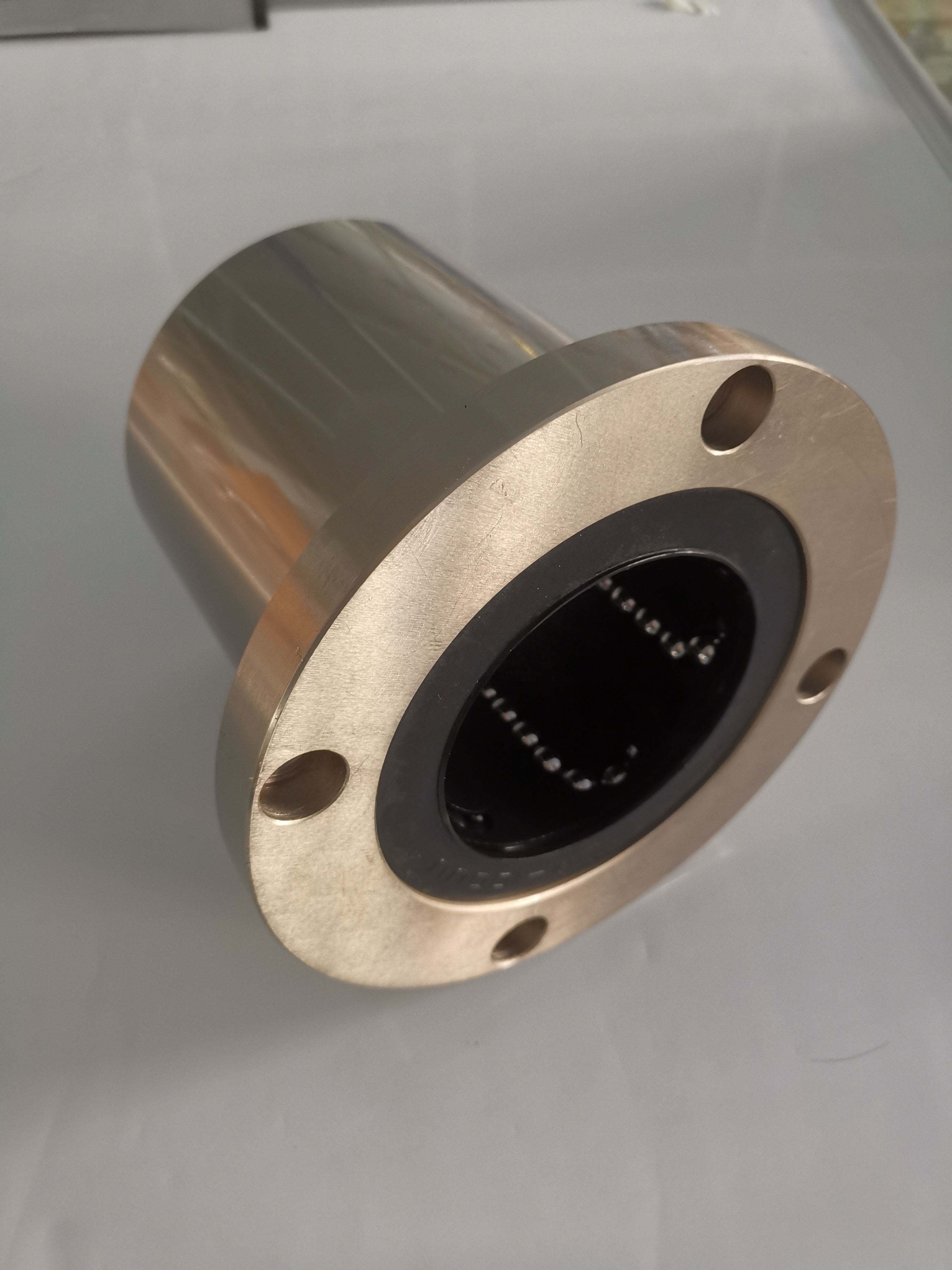 20mm LMF20UU linear bearing supplier round flange bearing bushing for slide shaft from China supplier