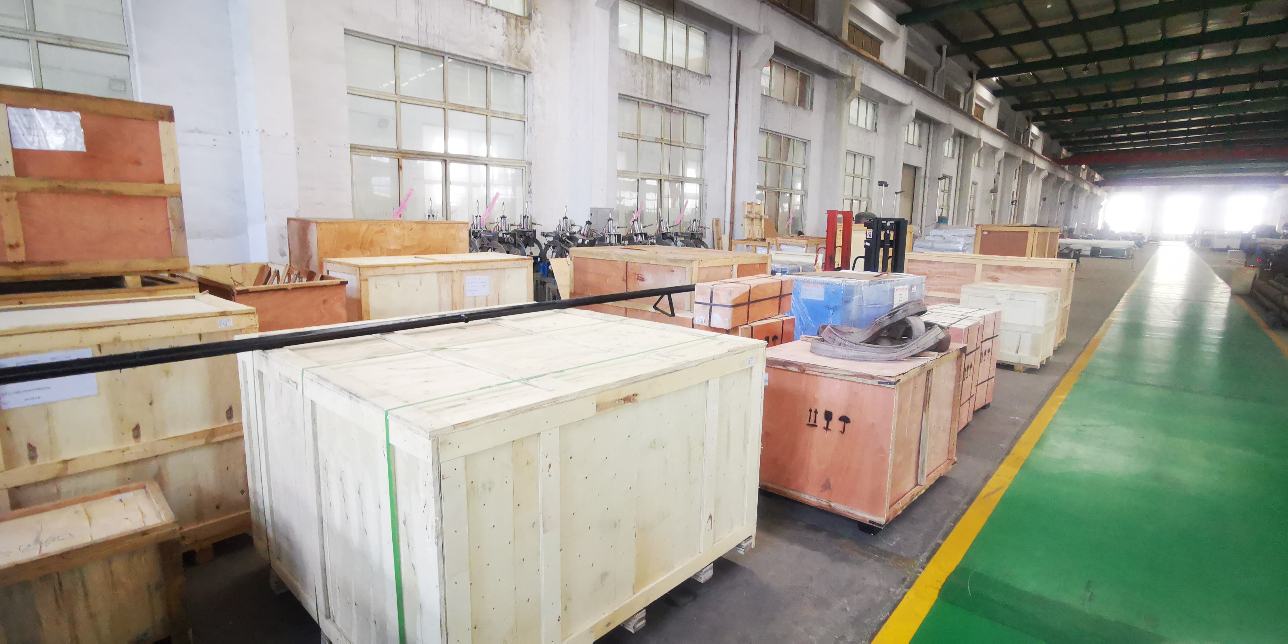 Industrial Grade Screw Compressor with Stable Pressure and Reliable Quality for air Compressors from China supplier