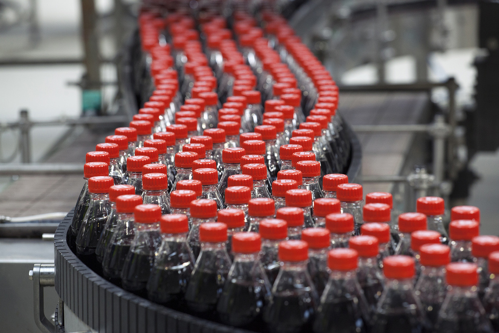 Carbonated Beverage Small Bottle Cola Soda Soda Soft Drink Bottling Machine from China supplier