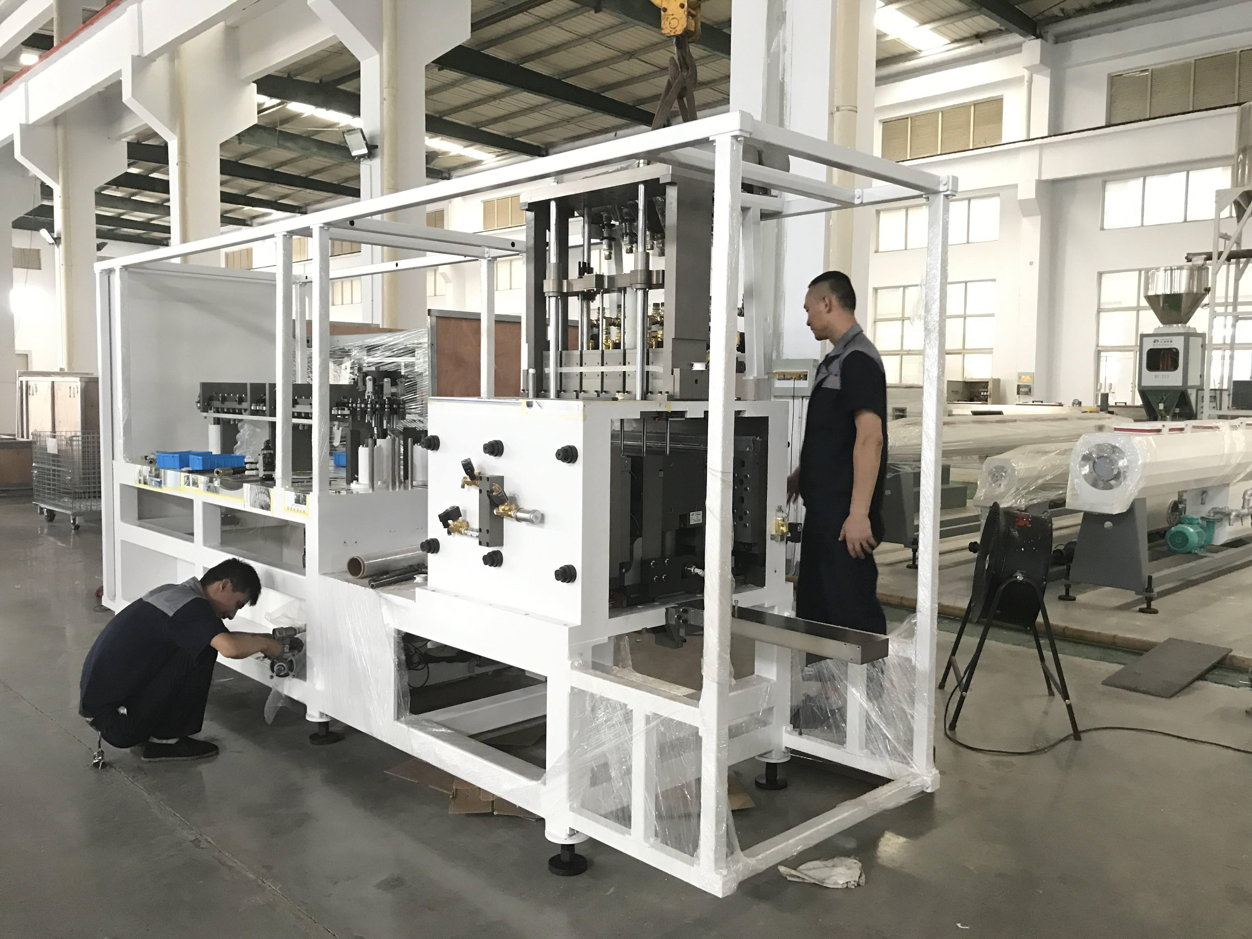 Faygo Union Opaque Plastic Bottle Making Machine and 5 Gallon Water Bottle Making Machine for Sale from China supplier