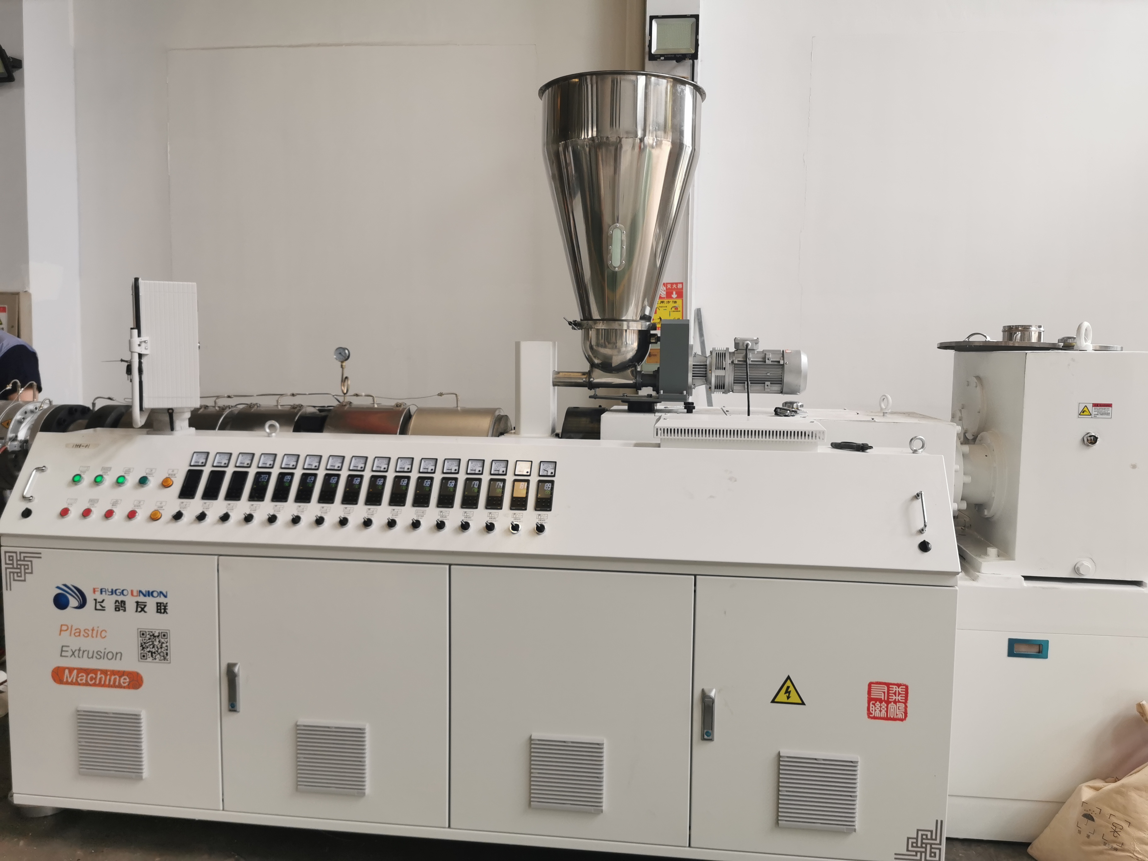 FAYGO UNION Plastic ABS PE PP Tube Rolling Cores for Film Tape and Paper Core Packaging Cutting Machine from China supplier