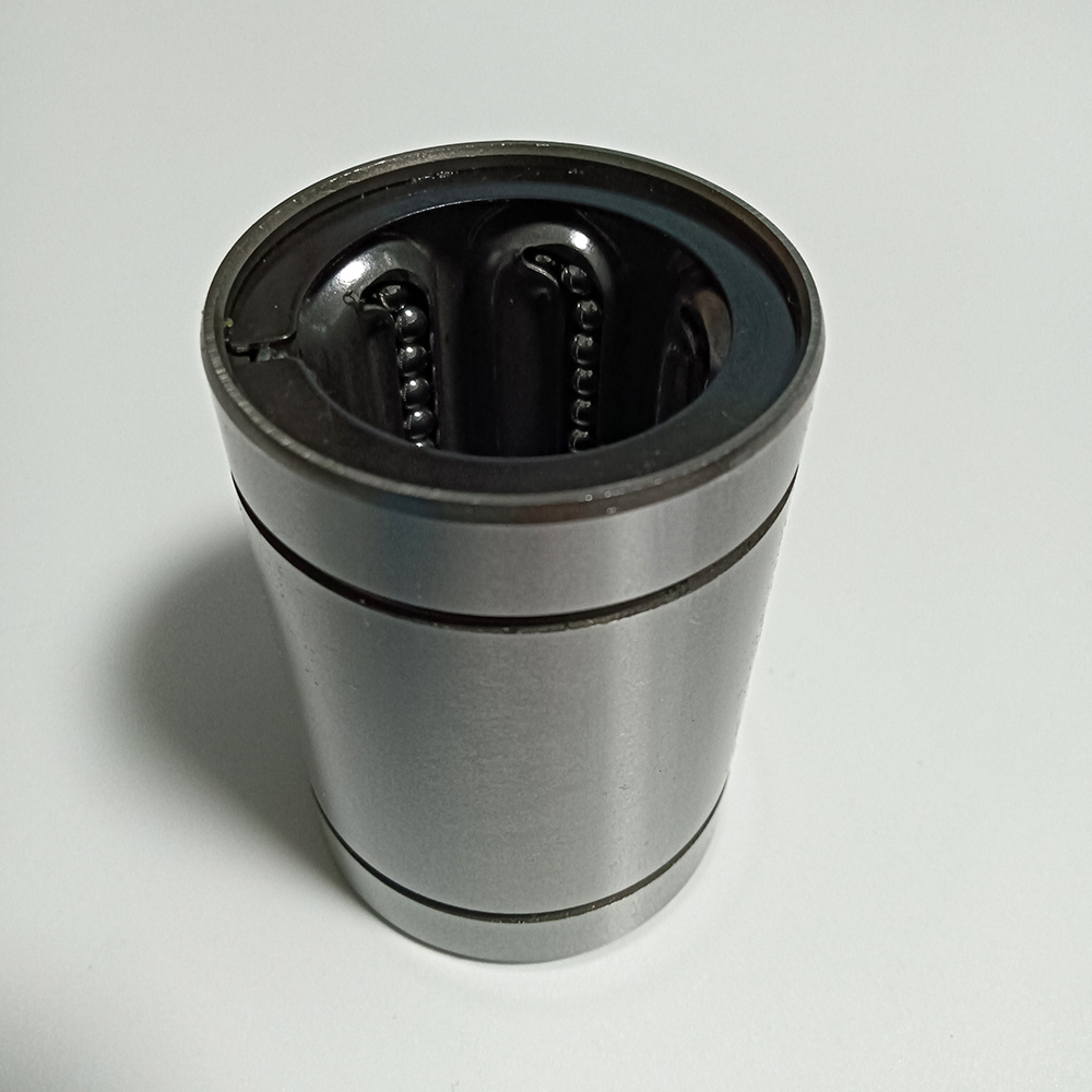 China High Quality Linear Ball Bushing LME20GA With Size 20mm*32mm*45mm High Precision Linear Ball Bearing LME20GA for CNC from China supplier