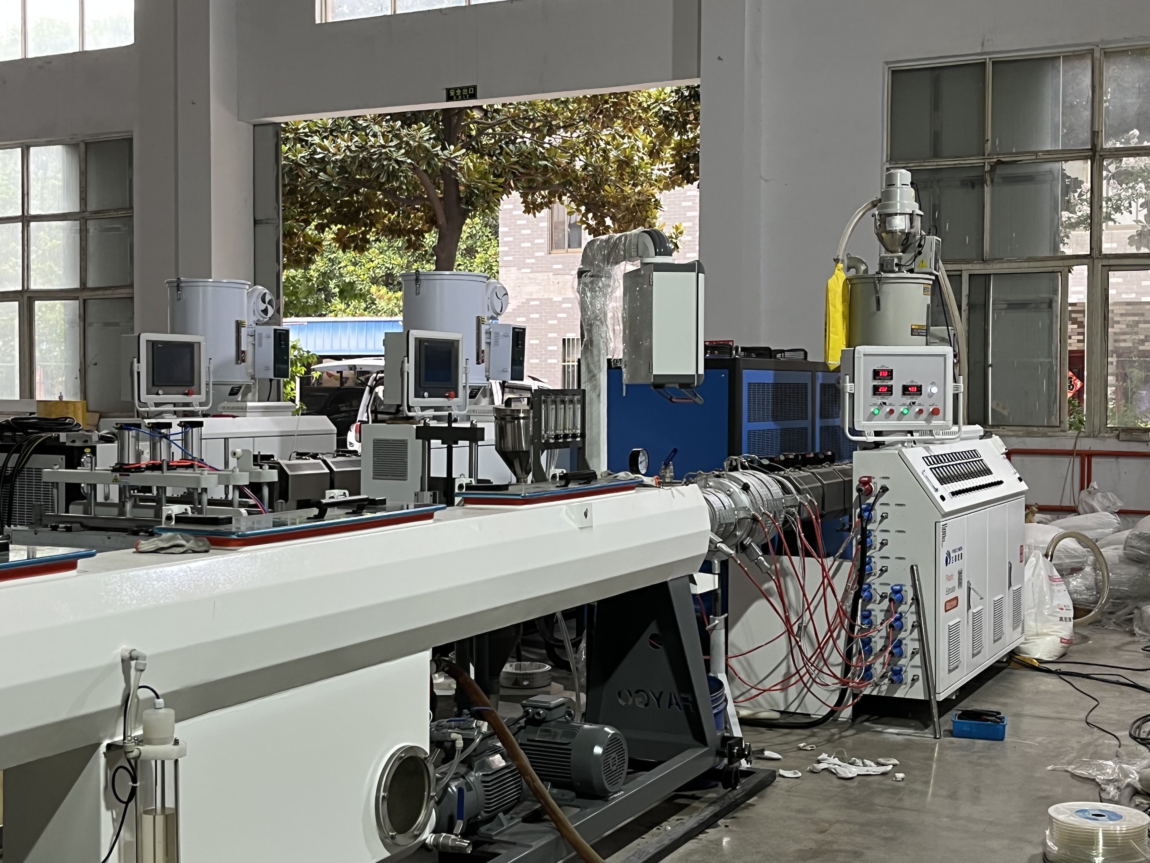 Faygo Union Upvc Pipe and Bend Making Machine and Corugator Pe Pipe Extrusion Machine from China supplier